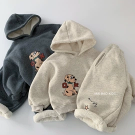 童毛衣;童裤;童卫衣