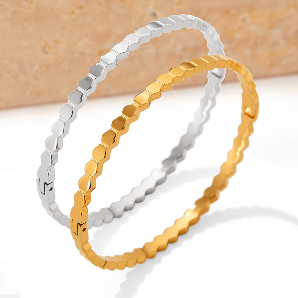 No Inlaid Inlay Material Bangle Classification PVD Coated Real Gold Plated 16K Gold White Gold Plated Gold Plating Hexagon 304 Stainless Steel Simple Style Waterproof Non Tarnish 304 Stainless Steel Bangle