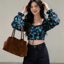 设计上衣法式秋冬长袖方领泡泡薄款性感辣妹碎花欧美风短款新款