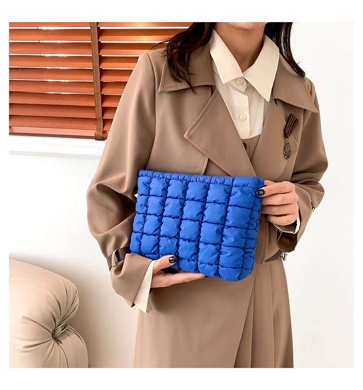 175g Weight Synthetic Leather Lining Material Magnetic Buckle Closure Type / Strap Type Clutch Bag Bags Type Holiday, Travel Occasion Cotton Material Lattice, Solid Color Pattern All Seasons Season Women's Gender Basic, Classic Style Style Medium Size Basic Classic Style Lattice Solid Color Cotton Makeup Bags 13