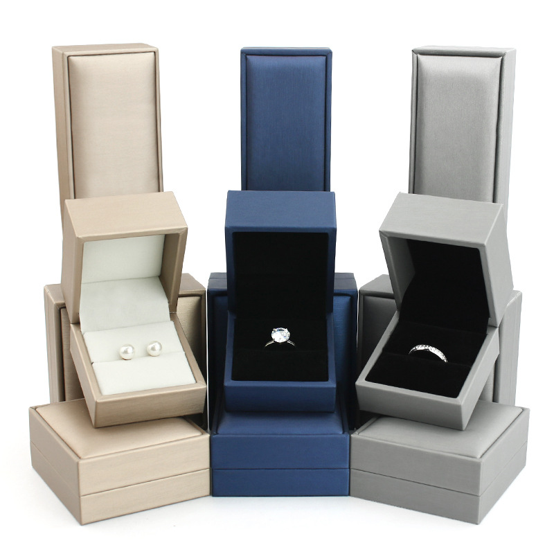 拉丝PU皮珠宝首饰直角胶盒  戒指项链吊坠手镯手链饰品包装盒现货