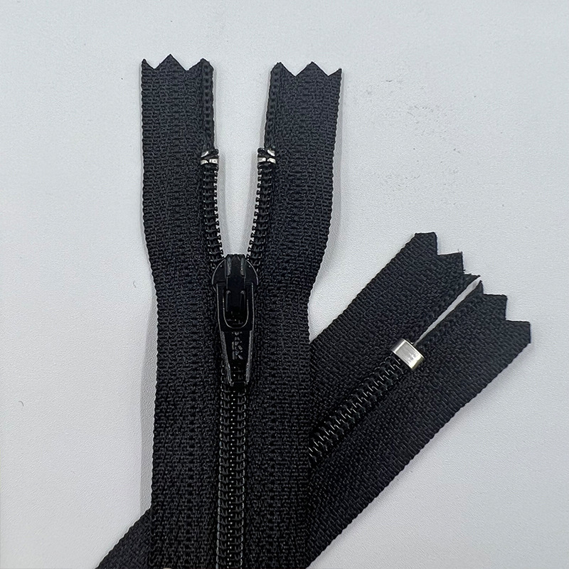 YKK ズボンジッパー在庫 3 号ナイロンクローズドテールセルフロックヘッド 600 色在庫 18 センチメートルメーカー在庫卸売|undefined