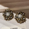 2511179 distressed petal pearl earrings (S925 silver needle)