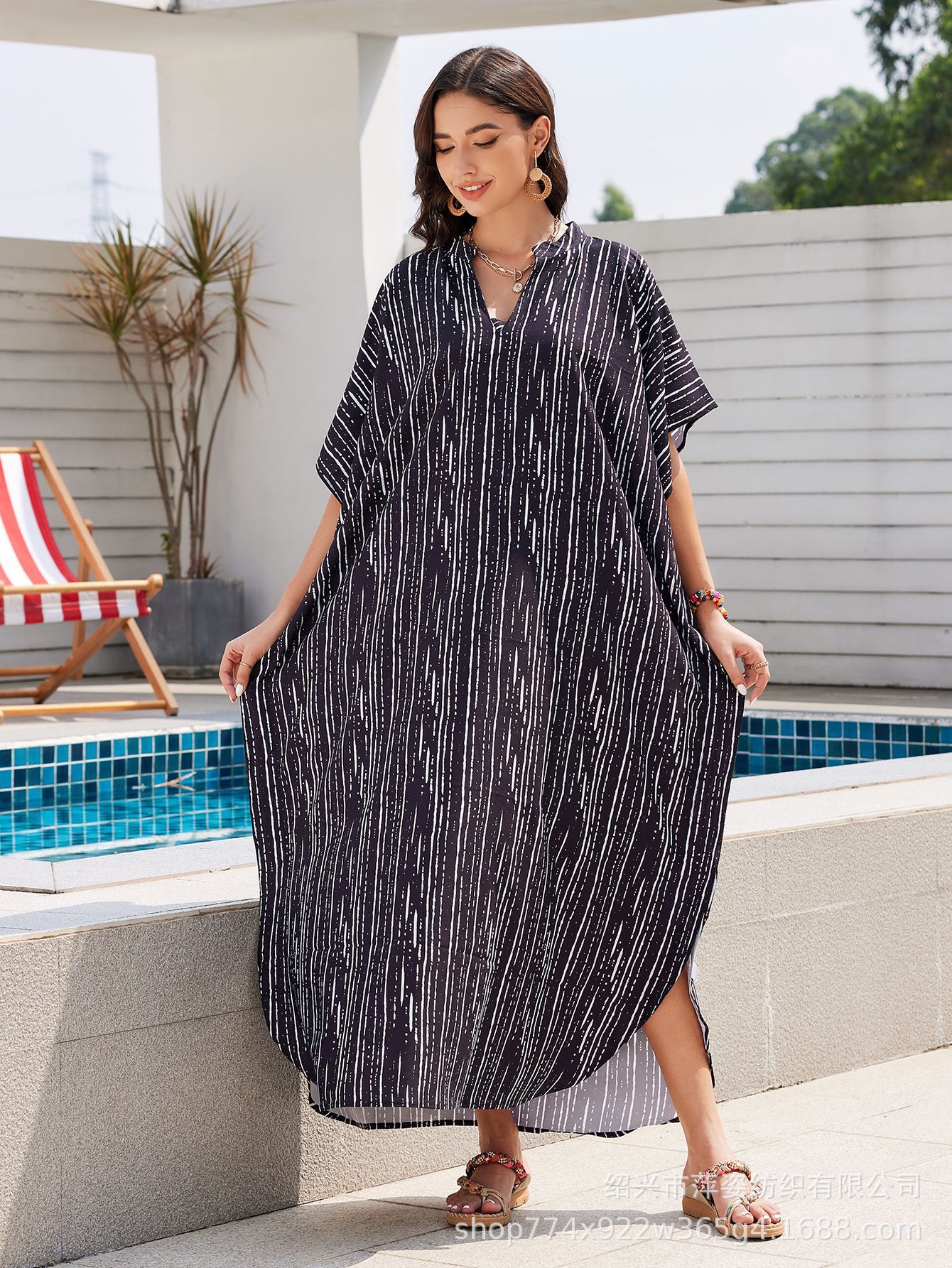 2025 nueva camiseta de playa estriada impresa gran túnica de vacaciones camiseta protector solar bikini trajes de baño 1001