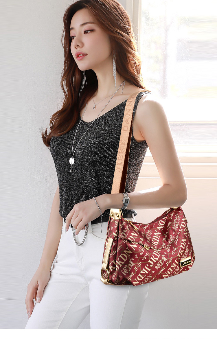 2023 new shoulder crossbody bag waterproof oxford cloth middle-aged ladies mother bag versatile large capacity multi-compartment_voghion.com