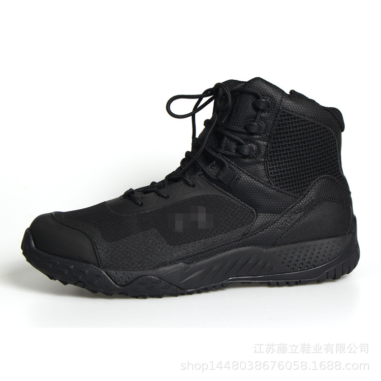Men's and women's casual sports black sa...