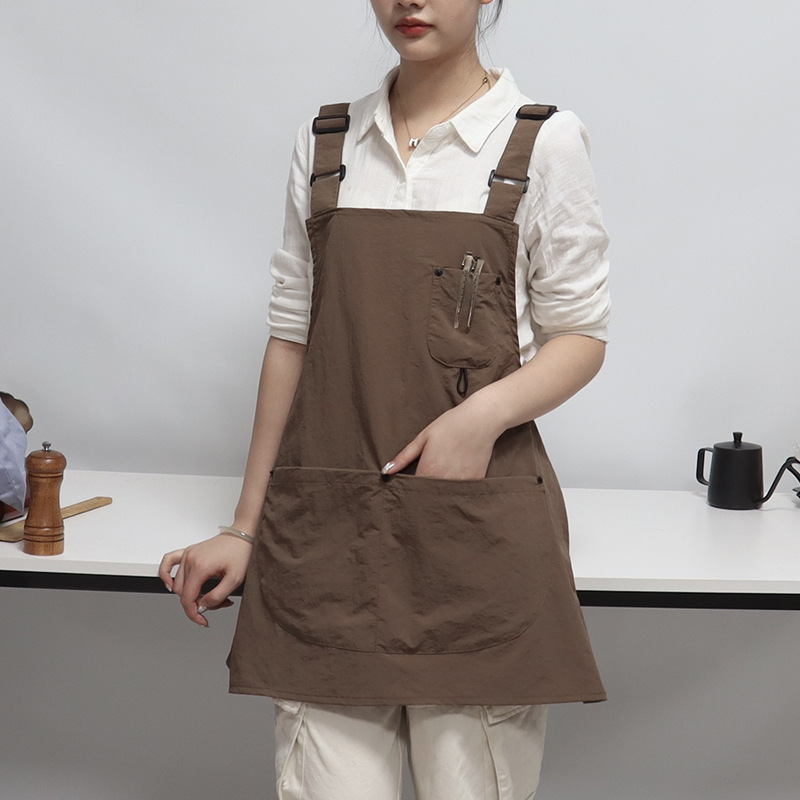 Delantal de poliéster transfronterizo especial de verano cocina casera correa de hombro ajustable ropa de trabajo delantal impermeable al por mayor