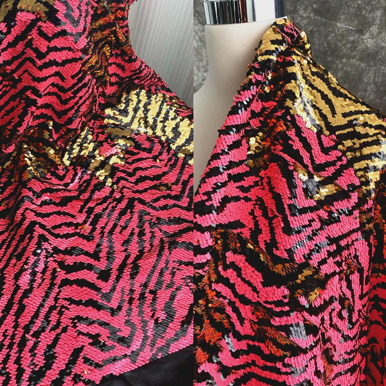 时尚粉红色虎纹亮片布料面料闪亮珠片礼服箱包设计师服装面料