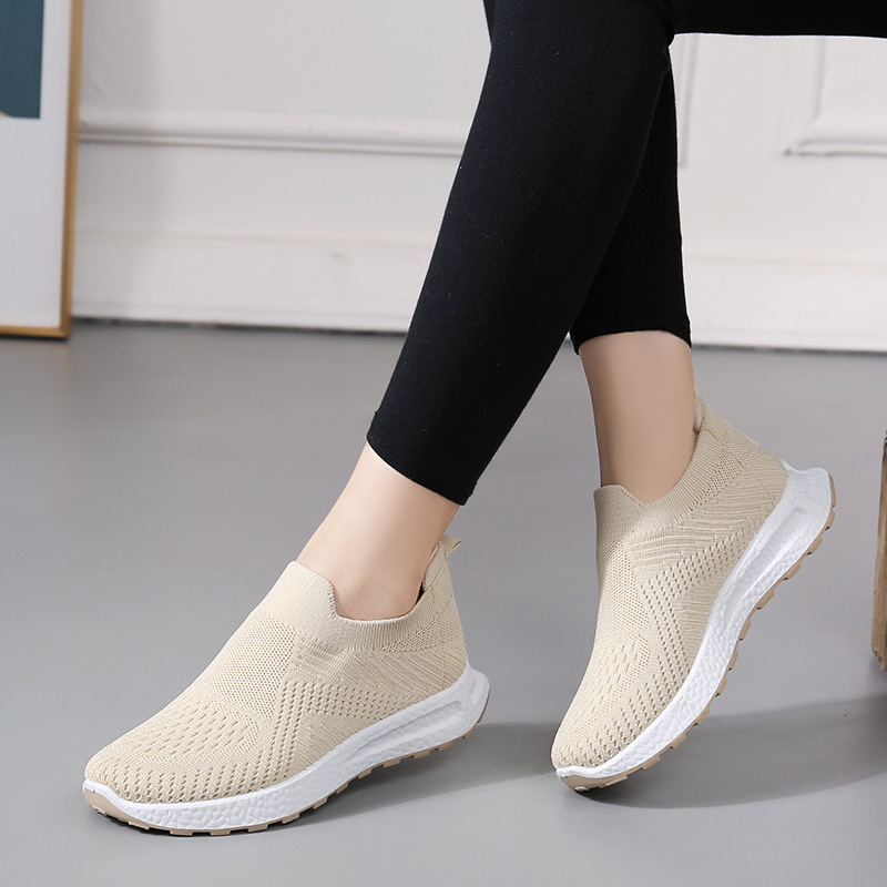 Sports Shoes for Women 2024 Spring New Style Casual Fly-Woven Mesh Shoes for Women Breathable and Comfortable Women's Shoes Single Shoes for Women Non-Slip
