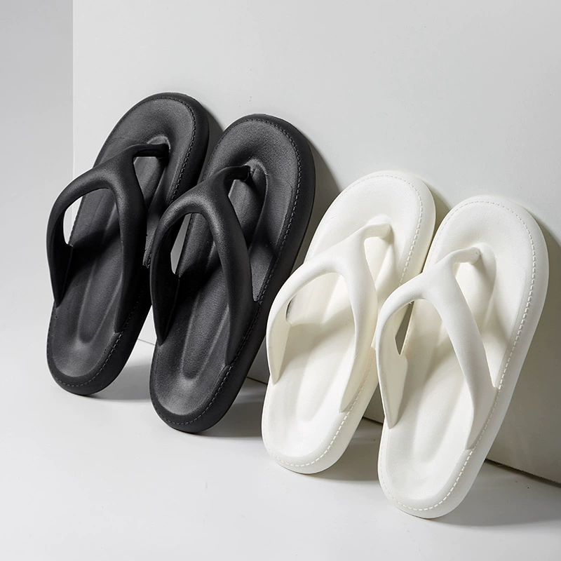 Шаг на дерьмо ощущение шлепанцев женской летней наружной одежды 2023 Новые простые противоскользящие пляжные сандалии с мягким дном