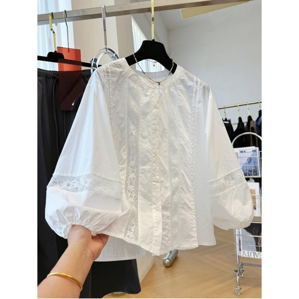 Lace thin long-sleeve with a round collar