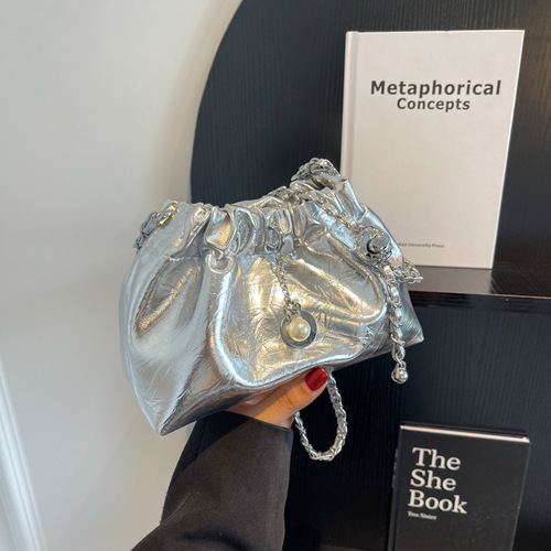 Chain bag women's bag  new niche design single shoulder crossbody bag texture bucket bag factory direct sale