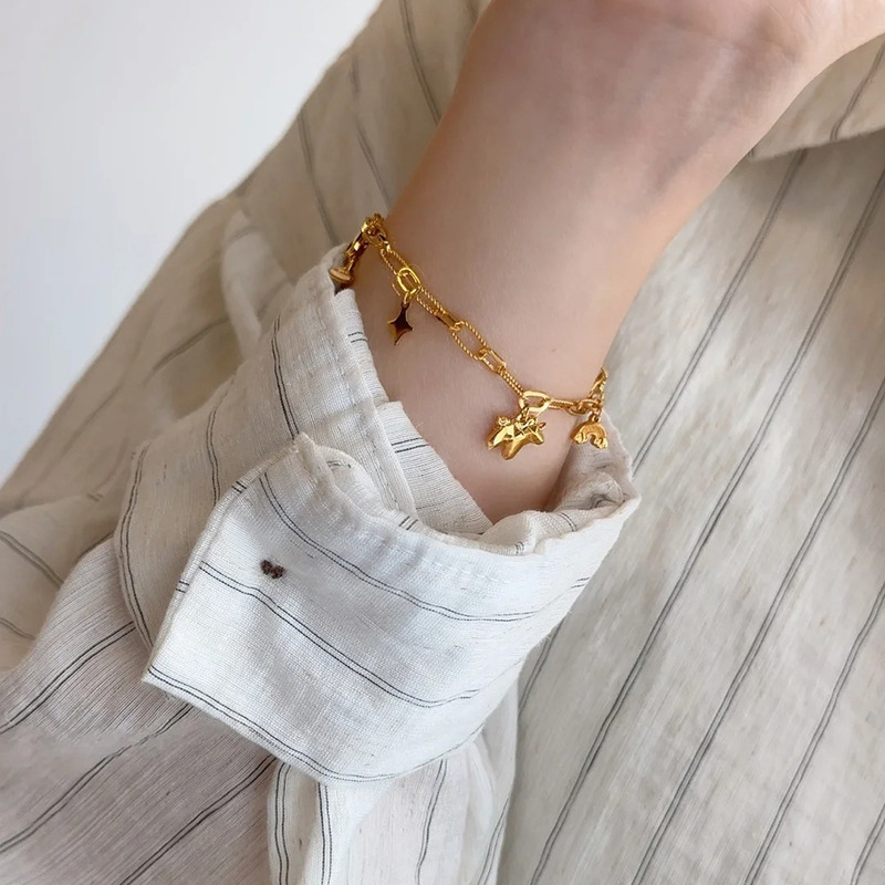 Middle Ancient Gold Star Unicorn Bracelet Women's Explosive Light Luxury Retro Pclip Chain Design Wrist Accessories