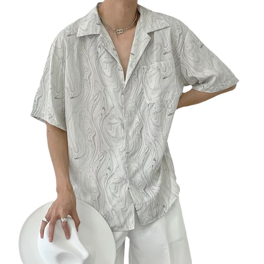 Camisa de manga corta con patrón de onda vintage de gama alta Camisa casual de textura de estilo occidental suelta perezosa de nicho de verano para hombres
