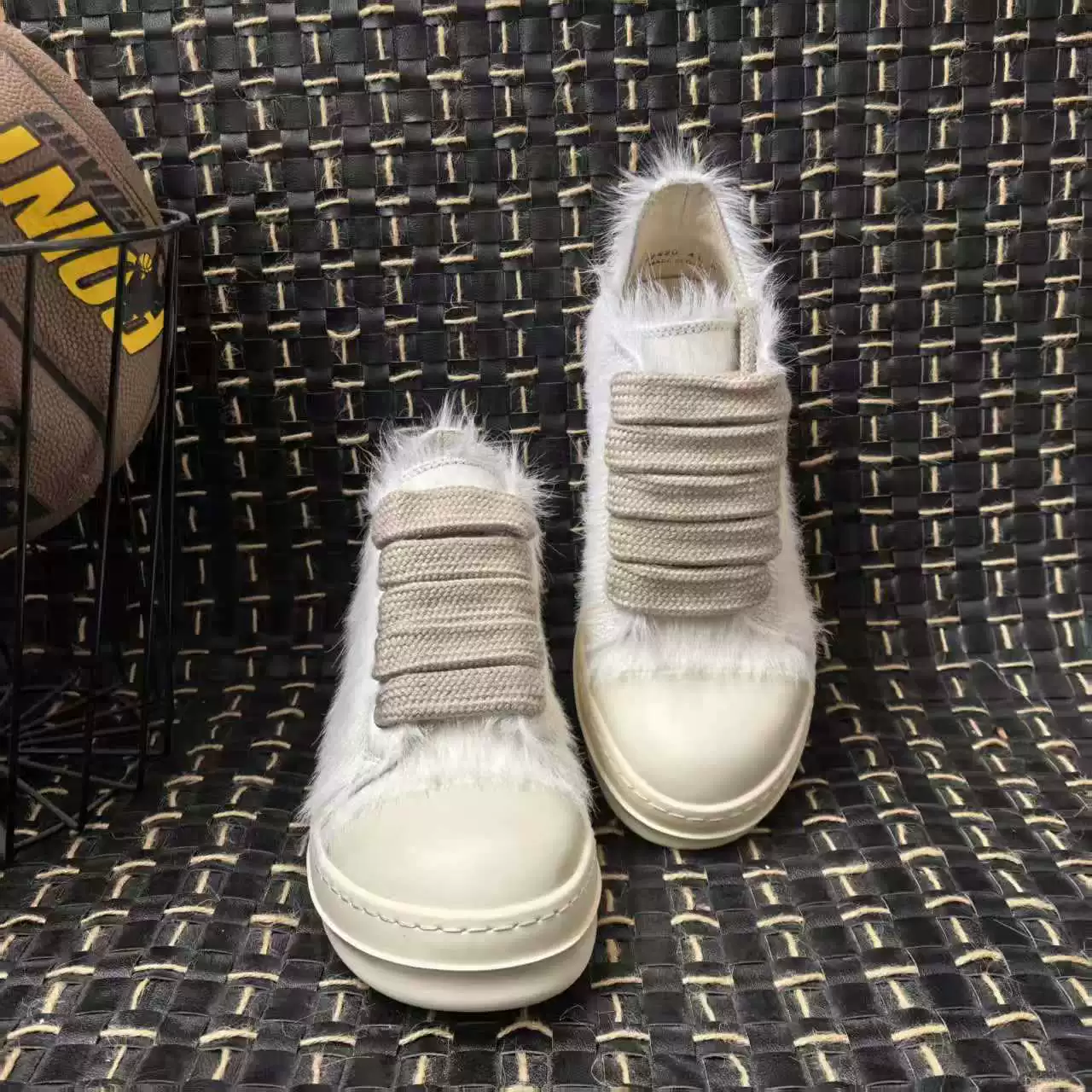 Весенне-летние повседневные низкие кроссовки на плоской подошве, увеличивающие рост, из конского волоса, модная брендовая модель, однотонные, оригинальные, заводские, в наличии, парные кроссовки.