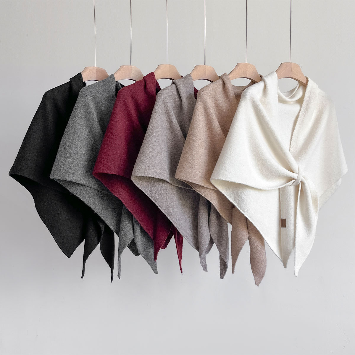 Bufanda Triangular de Lana Estilo Casual 2025 para Mujer, Calentador de Cuello para Otoño e Invierno, Chal Grande de Color Sólido para Habitaciones con Aire Acondicionado.