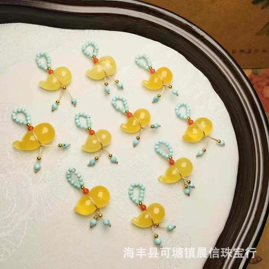 天然俄料蜜蜡小葫芦文玩滴溜形状饱满圆润搭配原矿绿松石手工制作