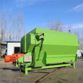 单侧出料TMR搅拌机 大料仓5方拌草机 移动轮式搅拌机图片