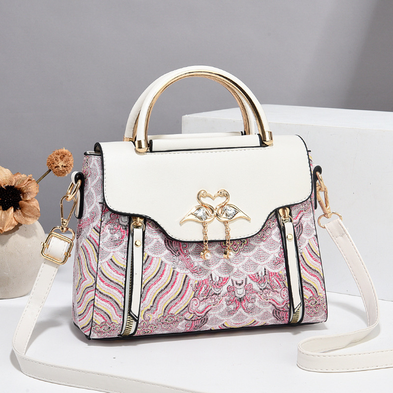 Pu Bag 2025 New Women's Bag Accessible Luxury Women's Handbag High-End Single Shoulder Crossbody Bag Small Square Bag Women Cross-Border