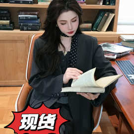 小榆Liixu早春新款知性风气质西装开叉设计半裙套装
