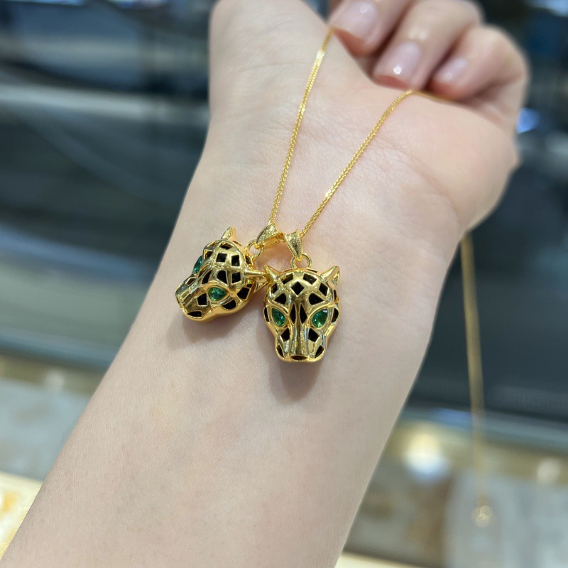 18k金吊坠豹子头黑玛瑙不脱模AU750霸气十足高级感小众百搭很耐看