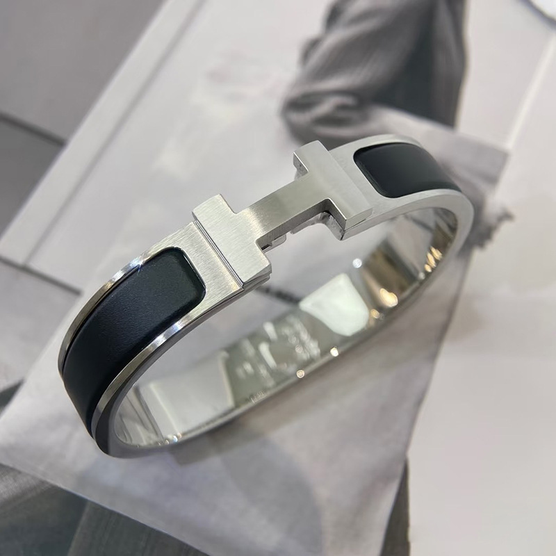 High version [platinum brushed-matte black]