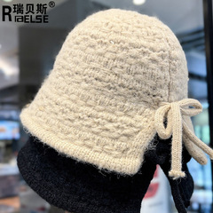 バックフォークは顔が小さくて、漁師の帽子を編みます。