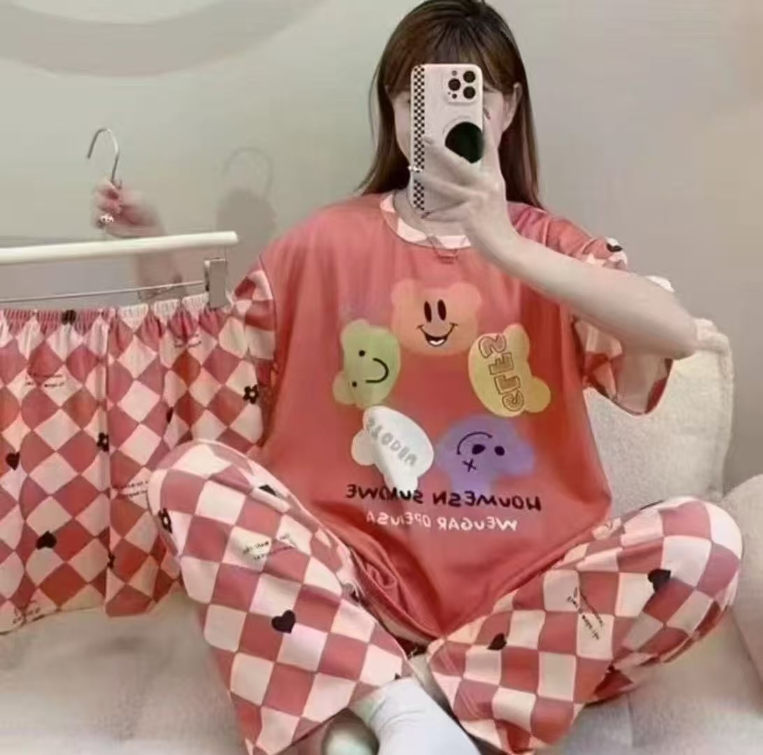 Pijamas de verano transfronterizos pijamas de leche de seda de tres piezas set de dibujos animados comercio exterior ropa para el hogar pantalones de mangas cortas lindos
