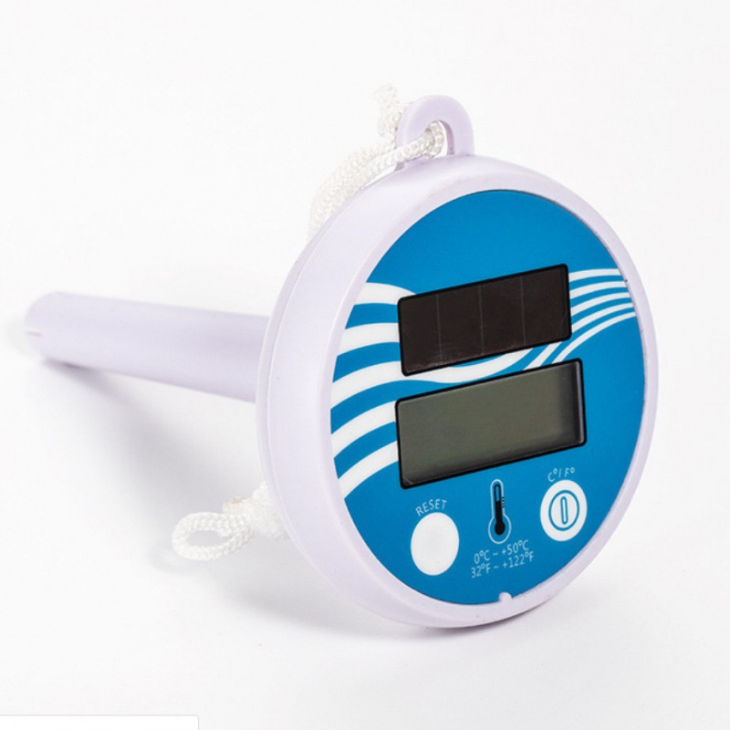Thermometer solar-powered