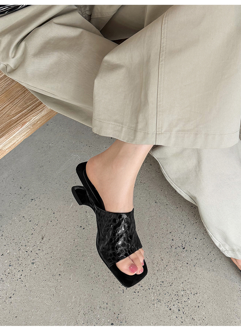Sandal cao gót nữ mũi vuông hở ngón, gót xuồng 7 cm, da cừu mềm — màu đen, màu trắng ngà chi tiết 19