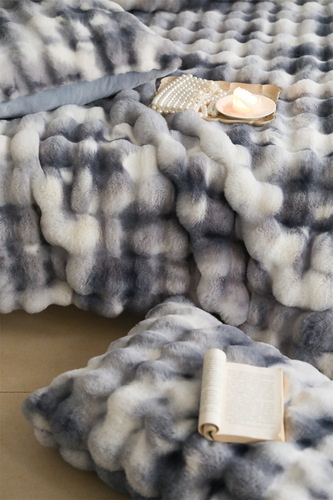 Light luxury high-end model house rabbit fur blanket long hair nap small blanket winter thickened sofa blanket bedside blanket