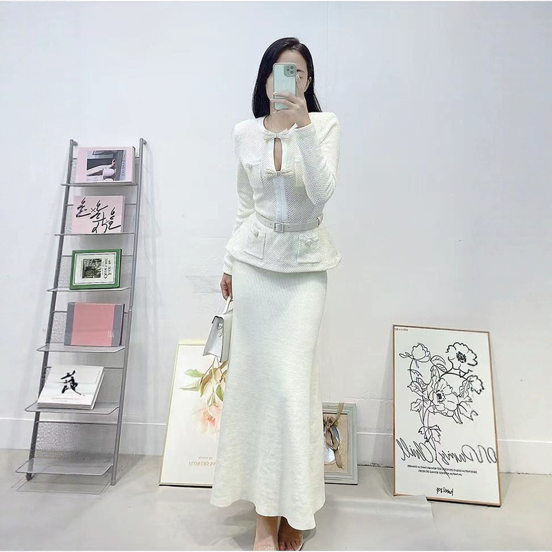 S Brand 2026 Spring/Summer New Private Label Ivory-Colored Three-Dimensional Embellished Dress with Fake Sleeves, Socialite Style Knitted Dress