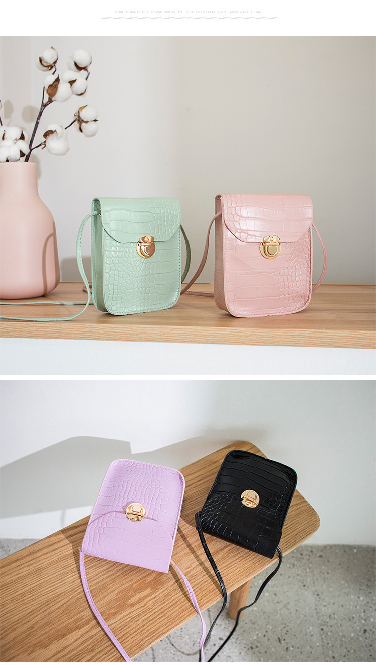 Wholesale Women's Mobile Phone Bag Cute Solid Color Fashion Shoulder Bag display picture 3