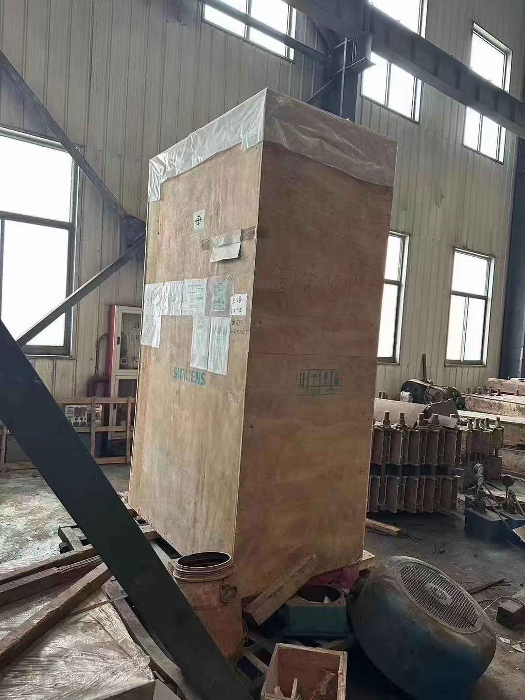 变频器ATV61HD22N4S337