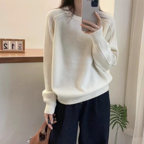 Korean version autumn and winter new round neck label design loose college style women's turtleneck sweater women's crew neck knit top