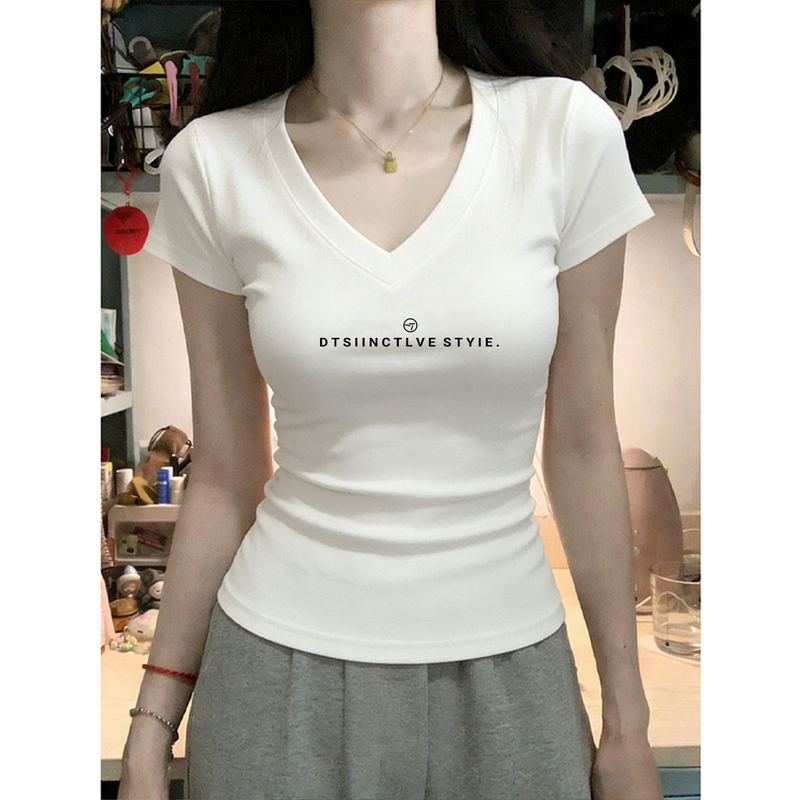 Short-Sleeved T-Shirts for Women, This Year's Popular Hot-Selling Style, 2026 New Models, Elegant Ladies' Tops, Super Nice-Looking V-Neck Tops with a High-End Feel Short-Sleeved T-Shirts for Women, This Year's Popular Hot-Selling Style, 2026 New Models, Elegant Ladies' Tops, Super Nice-Looking V-Neck Tops with a High-End Feel