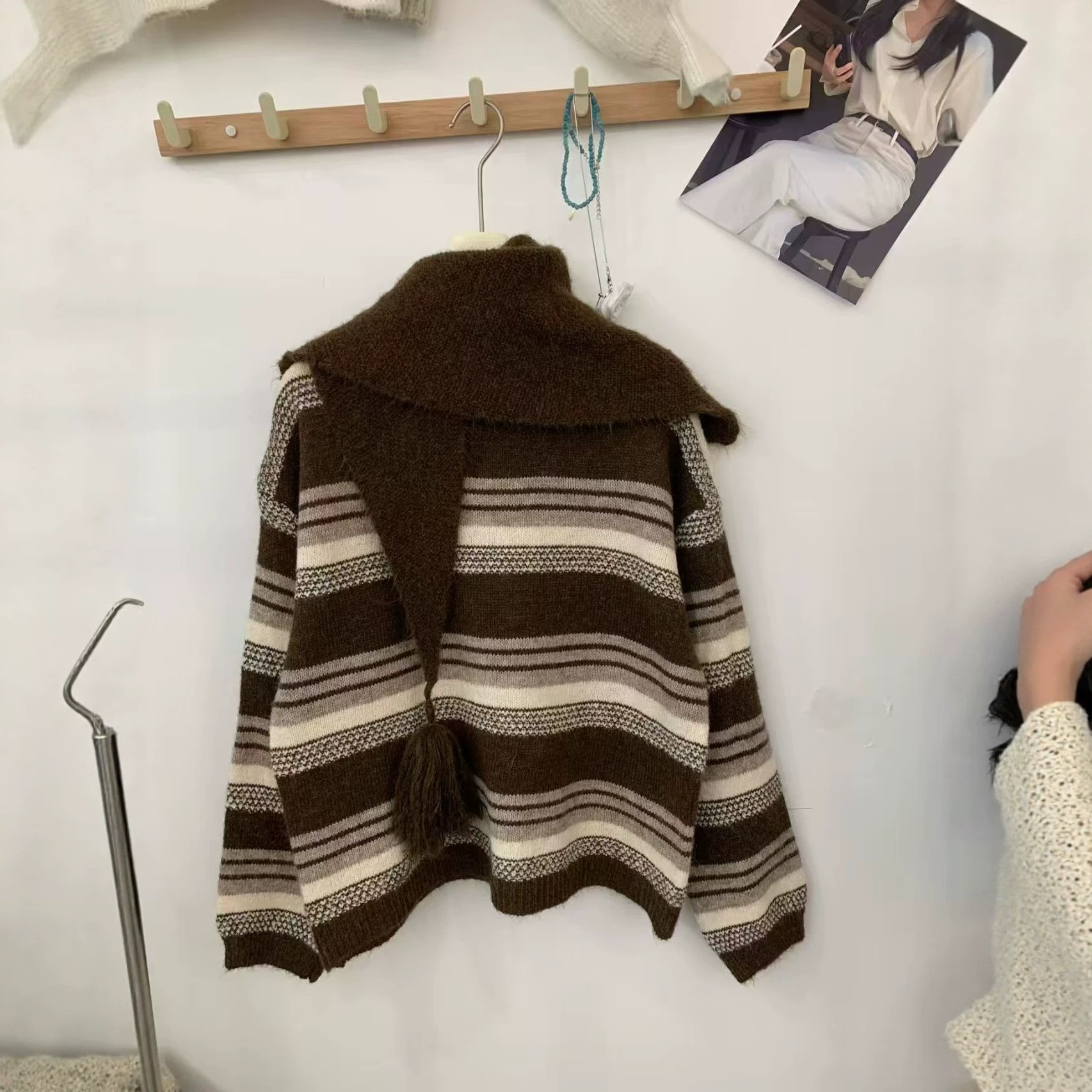 Autumn and winter Korean-style lazy striped sweater for women, featuring a tassel shawl and scarf set, a loose-fitting, color-blocked knit top
