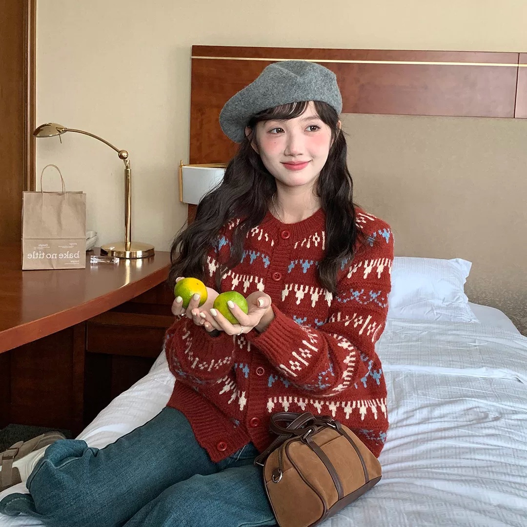 费尔岛毛衣2026女秋冬韩系气质温柔软糯民族风显瘦慵懒设计感外套