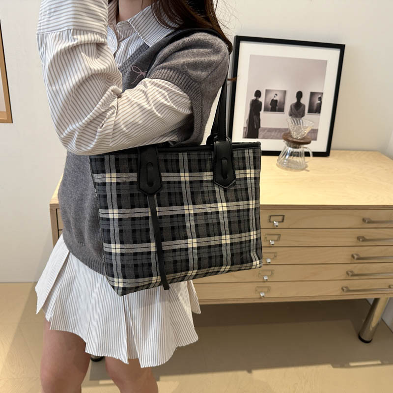 Bolso Tote de gran capacidad de moda para mujer 2024 otoño nuevo estilo retro tendencia contraste color patrón de cuadros bolso generoso de un solo hombro