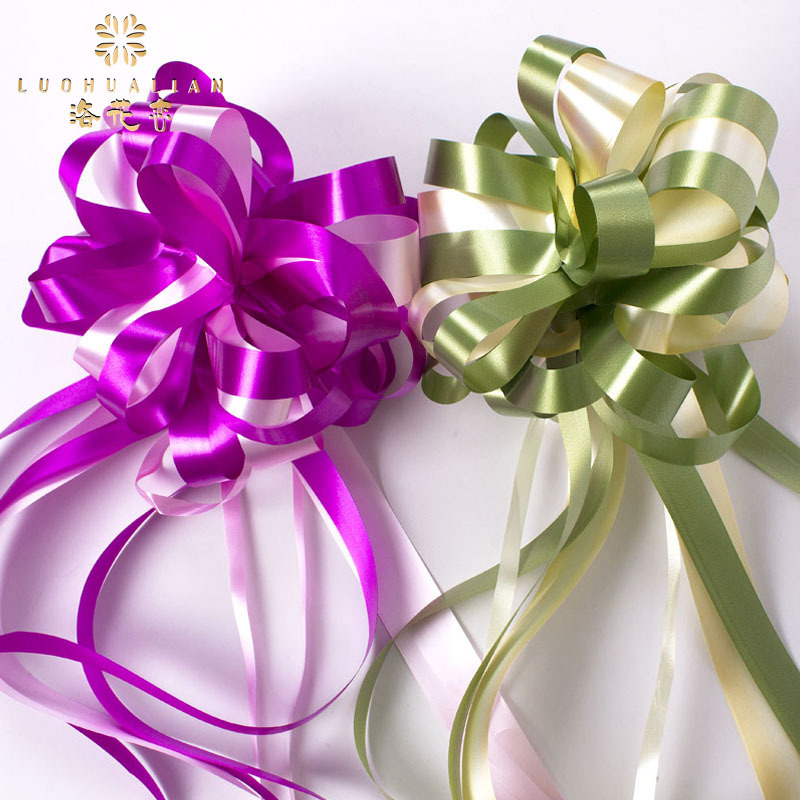 Fabricantes al por mayor decoración de la boda del automóvil dibujo de flores grandes arcos de dos colores esféricas dibujo de flores paquete de regalos dibujo de flores