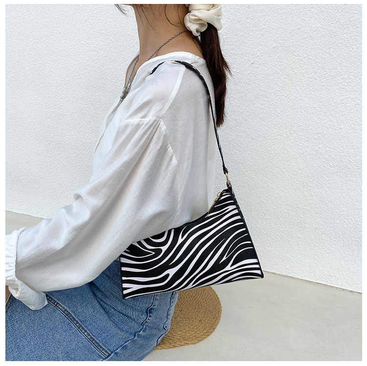 Zebra Leopard Striped One-shoulder Underarm Bag Wholesale Nihaojewelry display picture 9