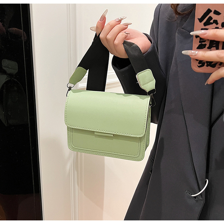 198g Weight Synthetic Leather Lining Material Sewing Thread Fashion Element Flip Cover Closure Type Single Shoulder Strap Strap Type Square Bag Bags Type Casual Occasion Pu Leather Material Solid Color Pattern All Seasons Season Women's Gender Classic Style Style Square Shape Women's Pu Leather Solid Color Classic Style Sewing Thread Square Flip Cover Square Bag 9