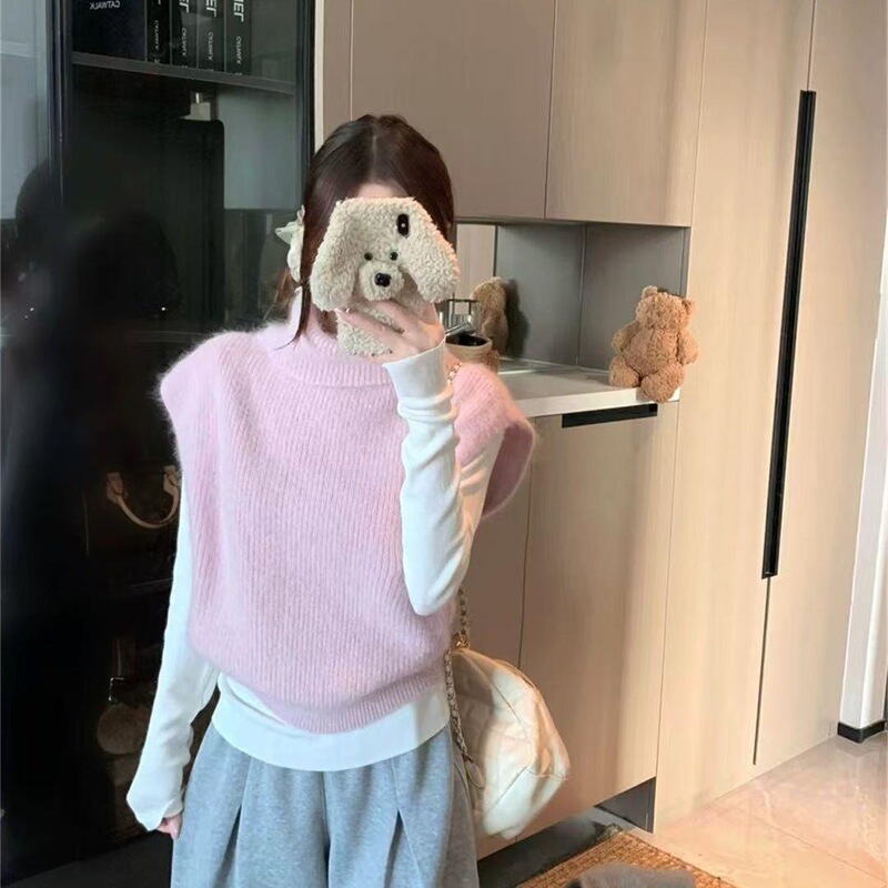 Relaxed Korean-style turtleneck sweater, loose-fitting vest, pink sleeveless top, new winter knitwear, perfect for layering and everyday wear