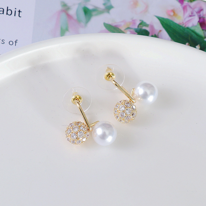 Pearl Earrings With Diamonds Women's Retro Copper Earrings display picture 2