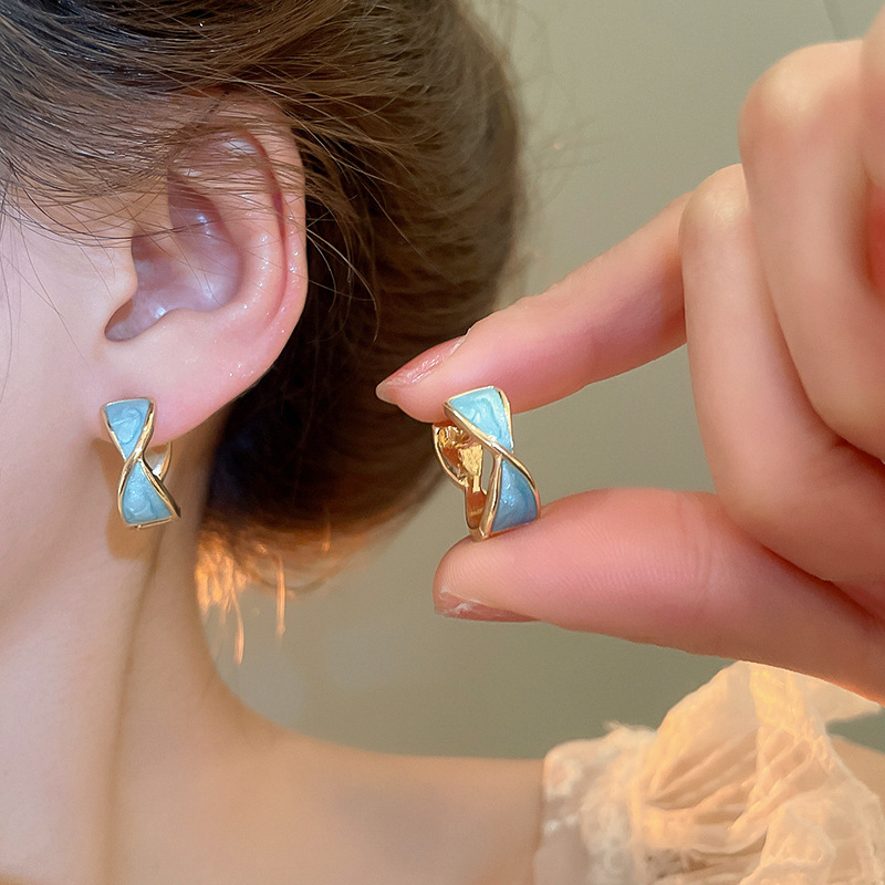 19 # Aguja de plata-oro-azul