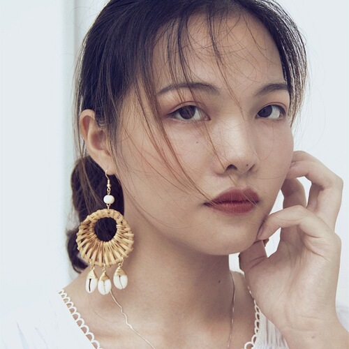Retro handmade straw and rattan braided earrings for women, bohemian beach vacation style versatile earrings, temperament and personalized earrings