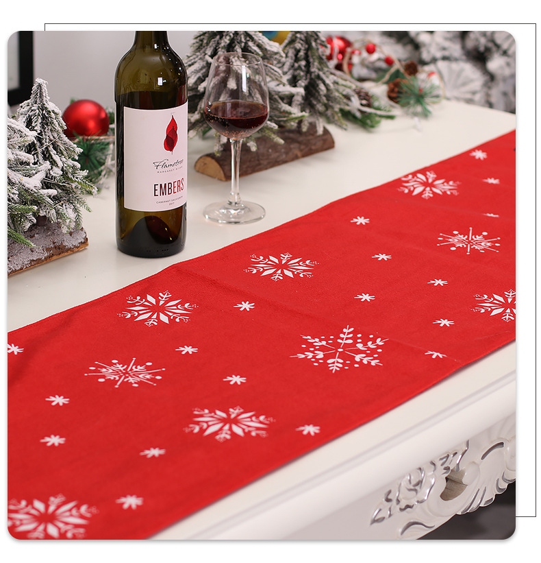 Christmas Retro Christmas Tree Letter Snowflake Cloth Nonwoven Family Gathering Tablecloth 1 Piece display picture 4