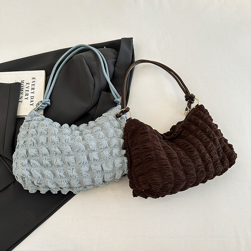 Comercio exterior crema blanca con bolso de hombro, bolso debajo de la axila, burbuja de nubes de nicho, textura lujosa, bolso de mujer universal image 4