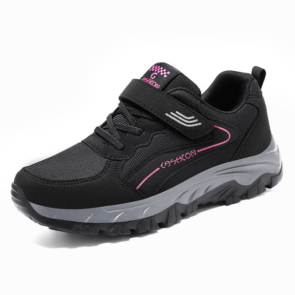 Fashionable walking shoes