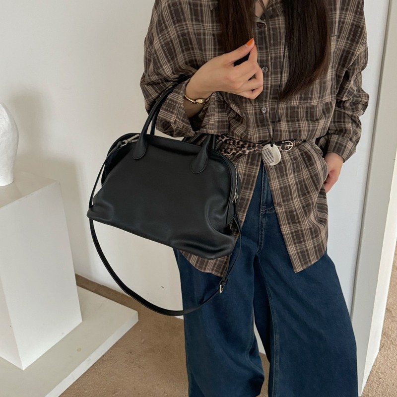 2025小众高级感头层牛皮褶皱手提女欧美气质百搭大容量斜挎贝壳包|undefined